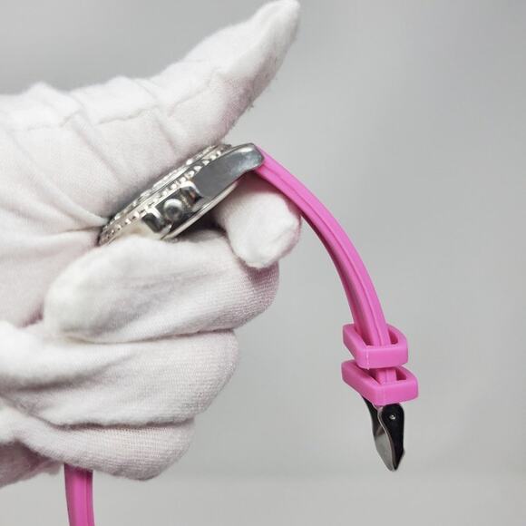 Disney Minnie Mouse Pink Rubber Band Watch - Picture 5 of 10